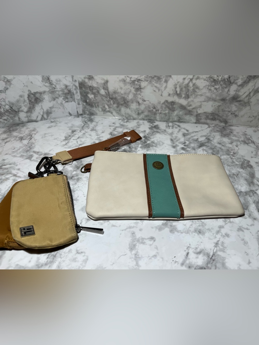 Stone Mountain Cream & Teal Women's pouch with Wristlet with pouches